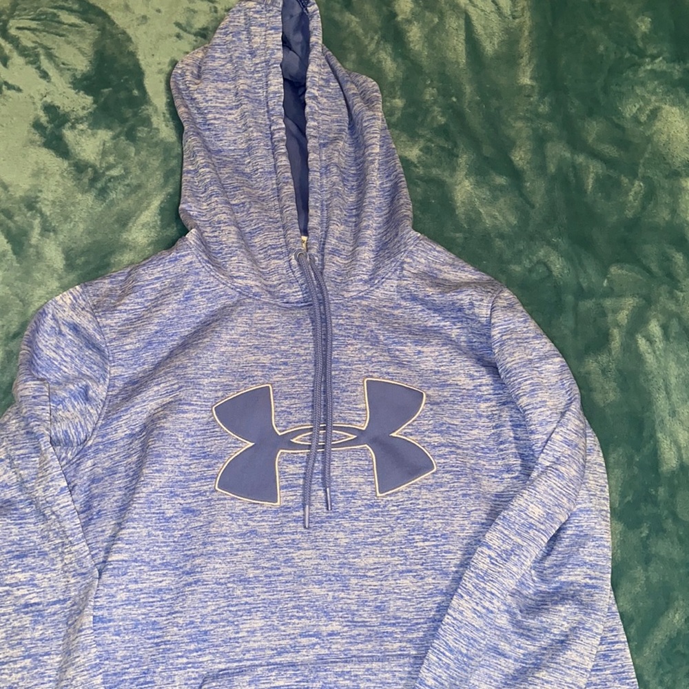 🚨Under Armor Blue Small Hoodie🚨